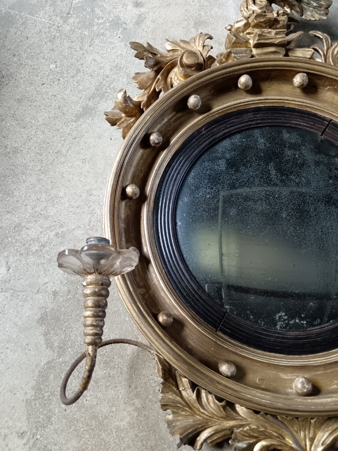 A Regency Giltwood Girandole Convex Wall Mirror (4).jpg